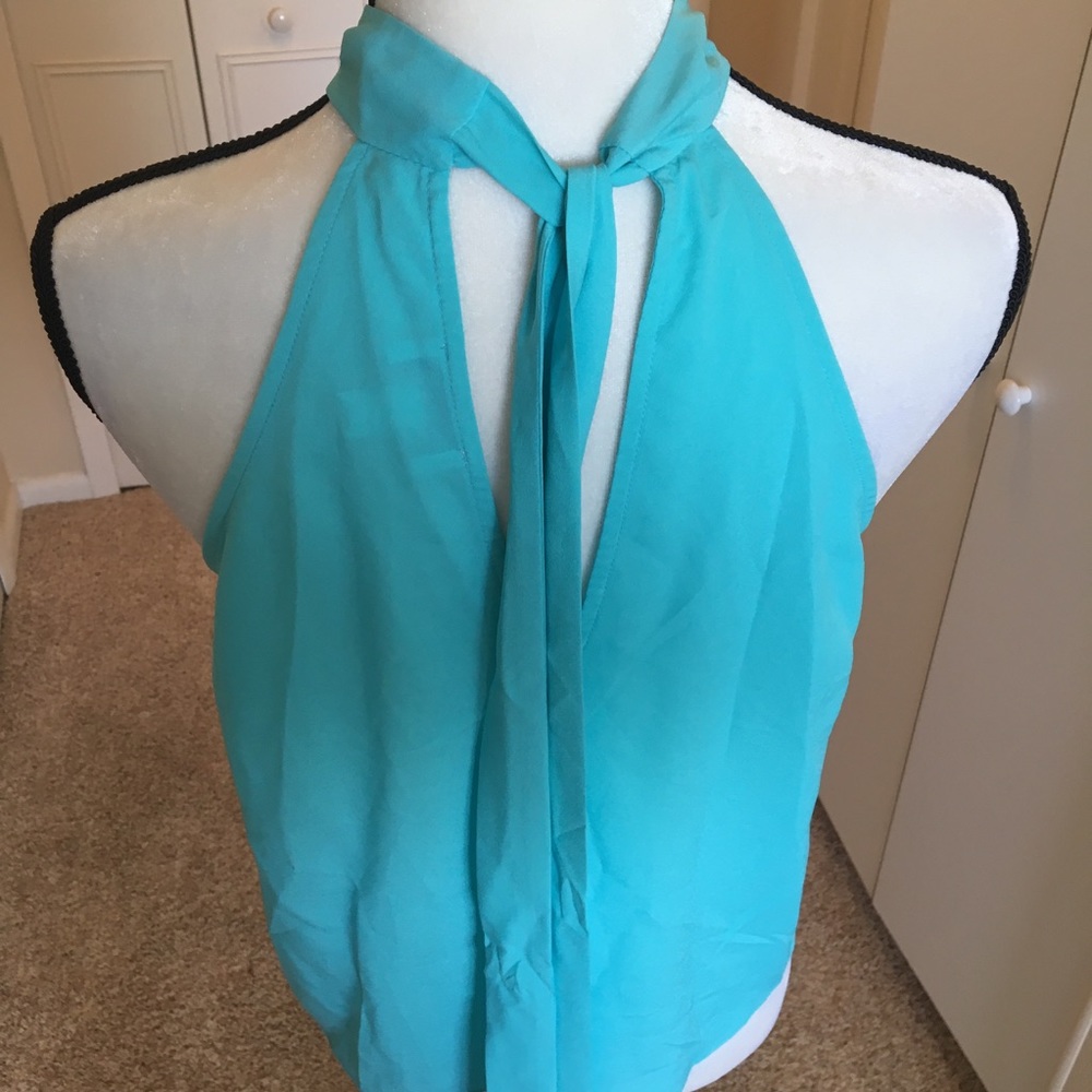 🎉 Cute Halter top from Bisou Bisou 🦋 - Picture 6 of 8